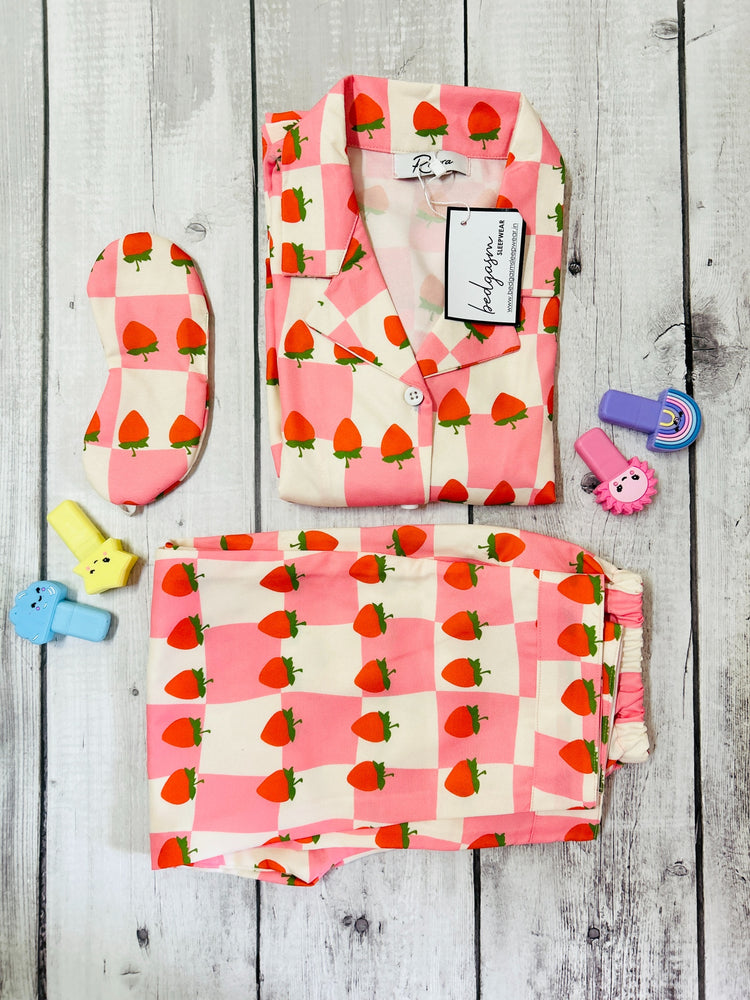 Load image into Gallery viewer, Strawberry Nightwear Set