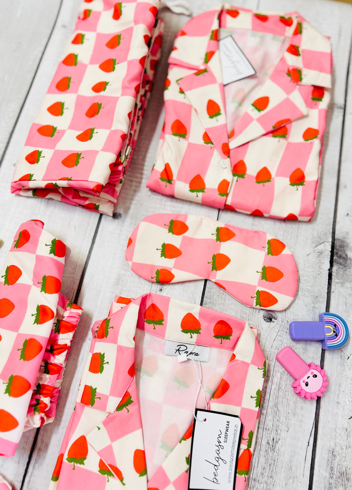 Load image into Gallery viewer, Strawberry - Pajama set Nightwear Set