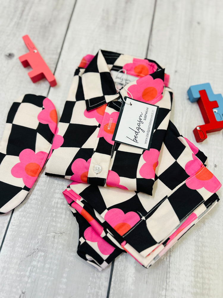 Load image into Gallery viewer, Black Checkered Pajama Set Nightwear Set