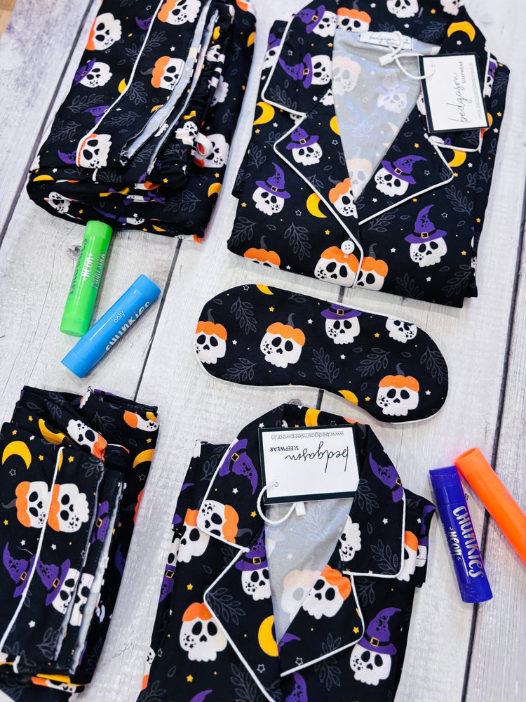 Load image into Gallery viewer, Happy Halloween Couple Nightwear Set