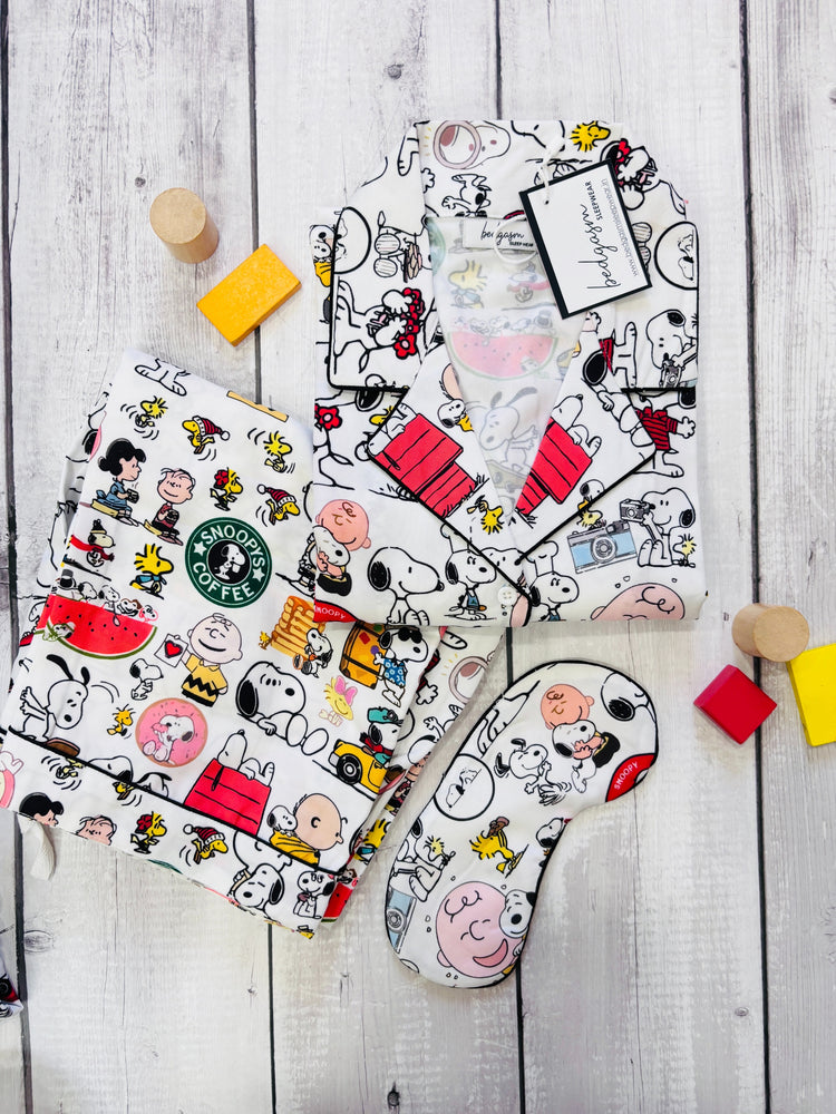 Load image into Gallery viewer, Snoopy’s World - Pajama Set Nightwear Set