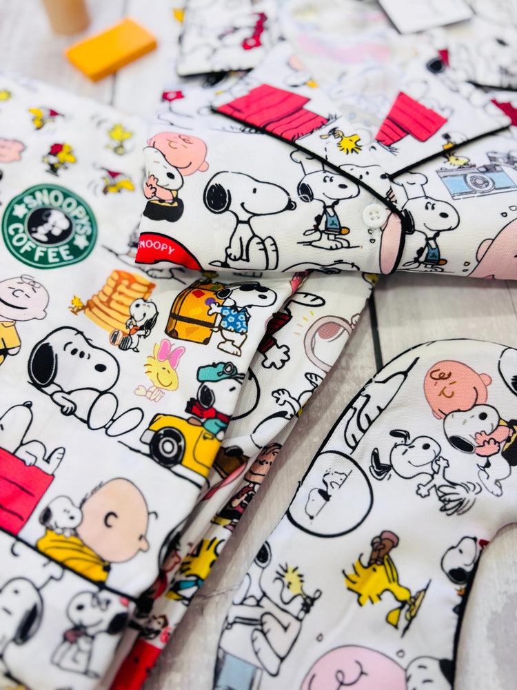 Load image into Gallery viewer, Snoopy’s World - Pajama Set Nightwear Set