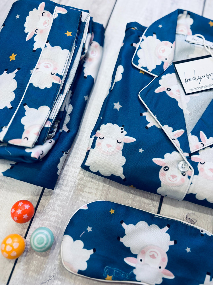 Load image into Gallery viewer, Sheeeeep Couple Nightwear Set