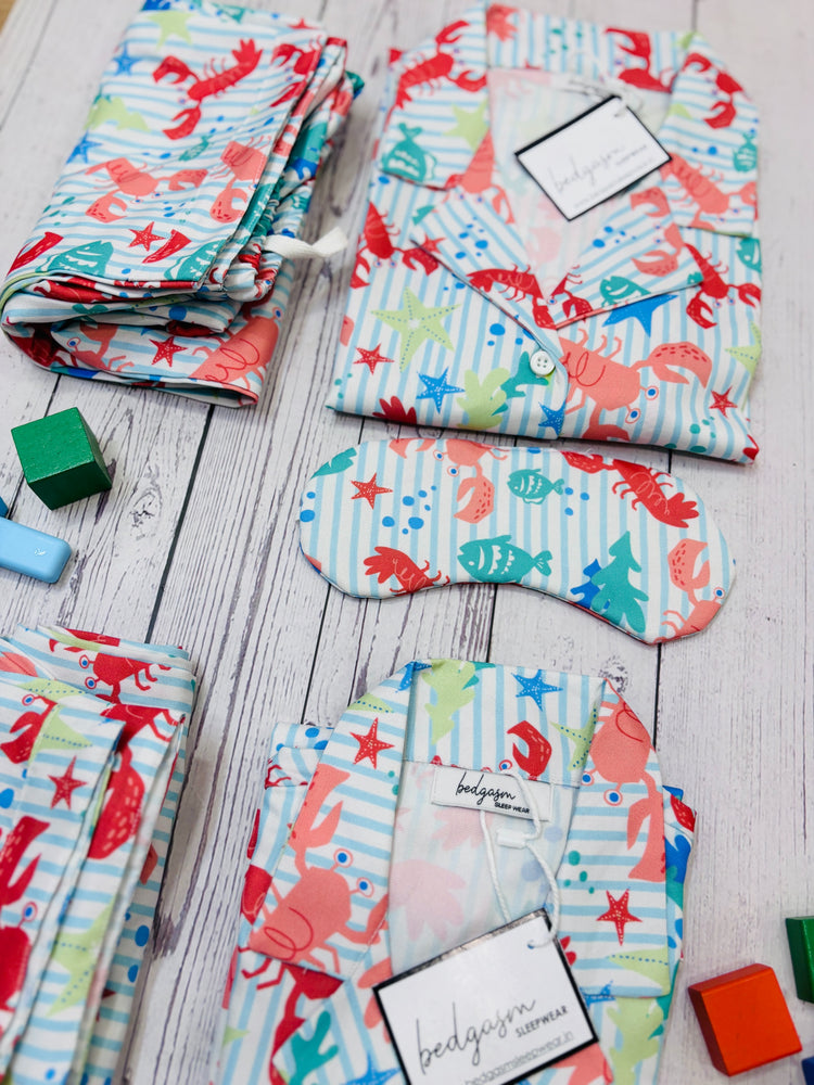 Load image into Gallery viewer, Into the Ocean Couple Nightwear Set