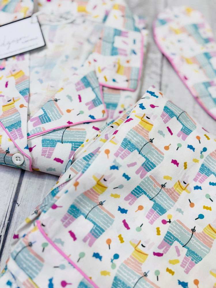 Load image into Gallery viewer, Fuzzy Llama Nightwear Set