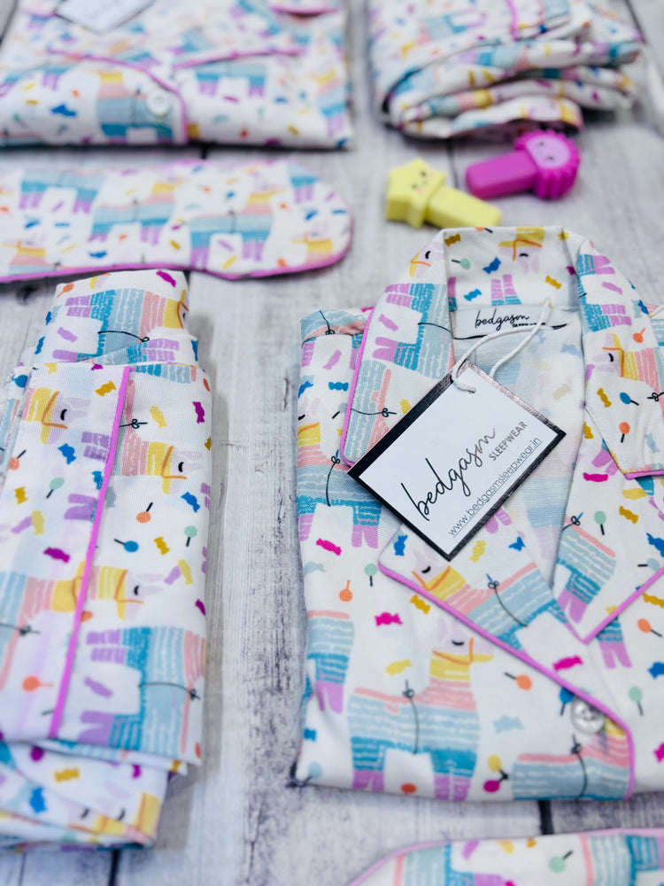 Load image into Gallery viewer, Fuzzy Llama - Pajama Set Nightwear Set