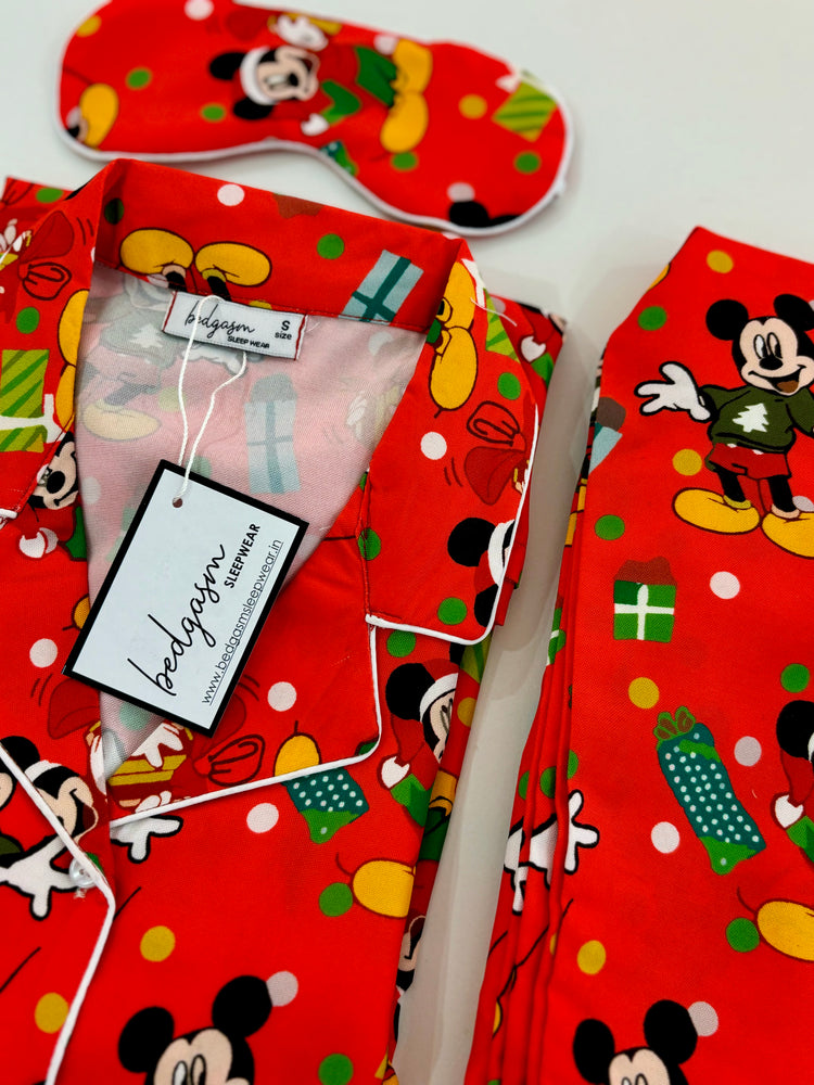 Load image into Gallery viewer, Jolly Mickey Magic Nightwear Set