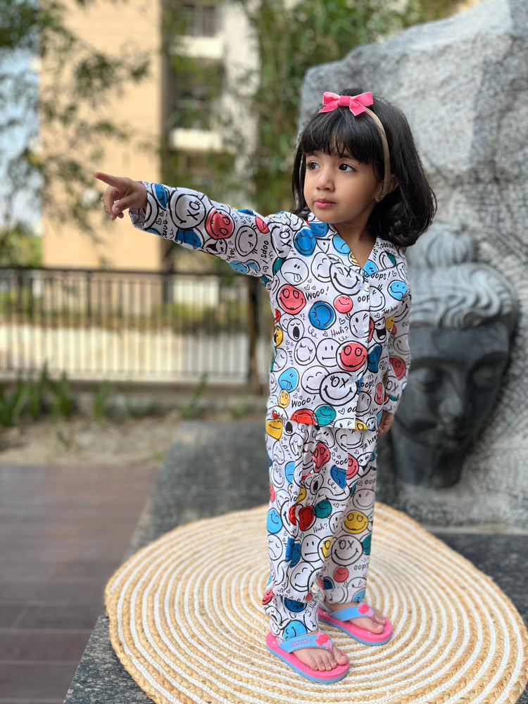 Load image into Gallery viewer, Emoji Kids Colour In Set