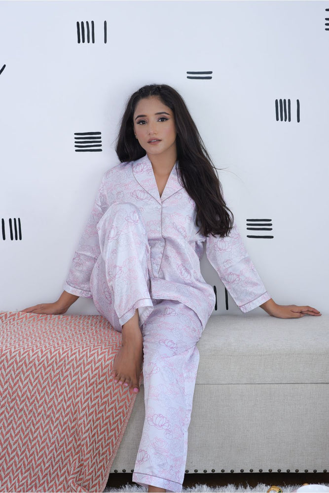 Load image into Gallery viewer, FLORAL FANTASY NIGHTWEAR SET