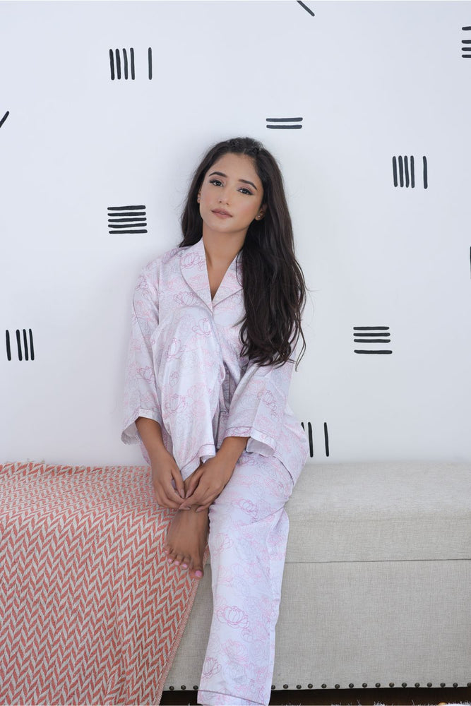 Load image into Gallery viewer, FLORAL FANTASY NIGHTWEAR SET