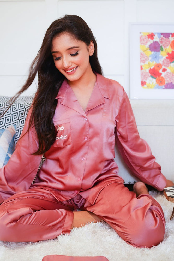Load image into Gallery viewer, SLEEP ALL DAY : ROSE PINK NIGHTWEAR