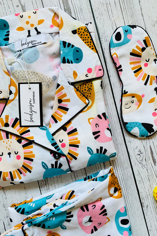 Load image into Gallery viewer, Wildlife Nightwear Set