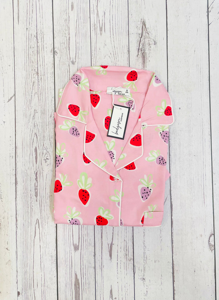 Load image into Gallery viewer, Strawberries Nightwear Set