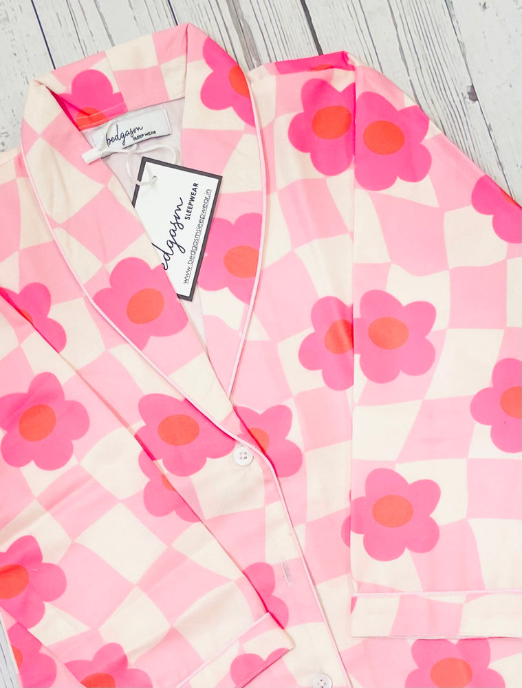 Load image into Gallery viewer, Flowers Nightwear Set