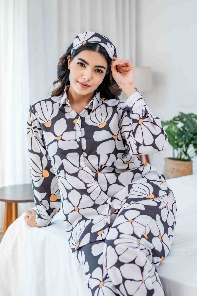 Load image into Gallery viewer, Noir Garden Nightwear Set
