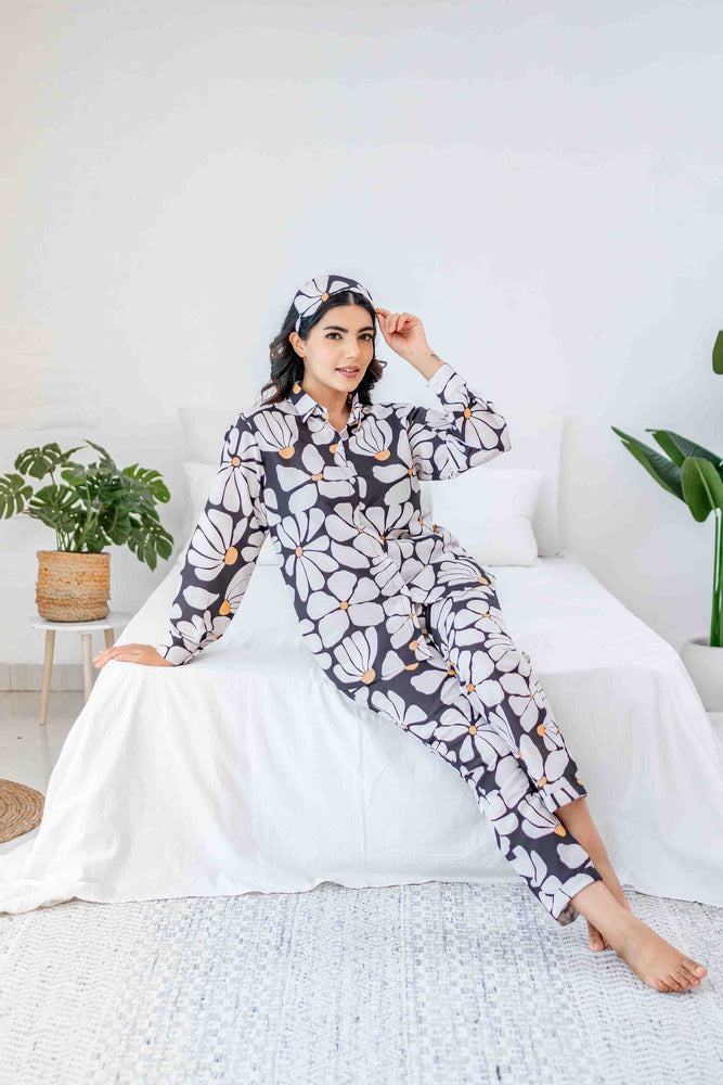 Load image into Gallery viewer, Noir Garden Nightwear Set
