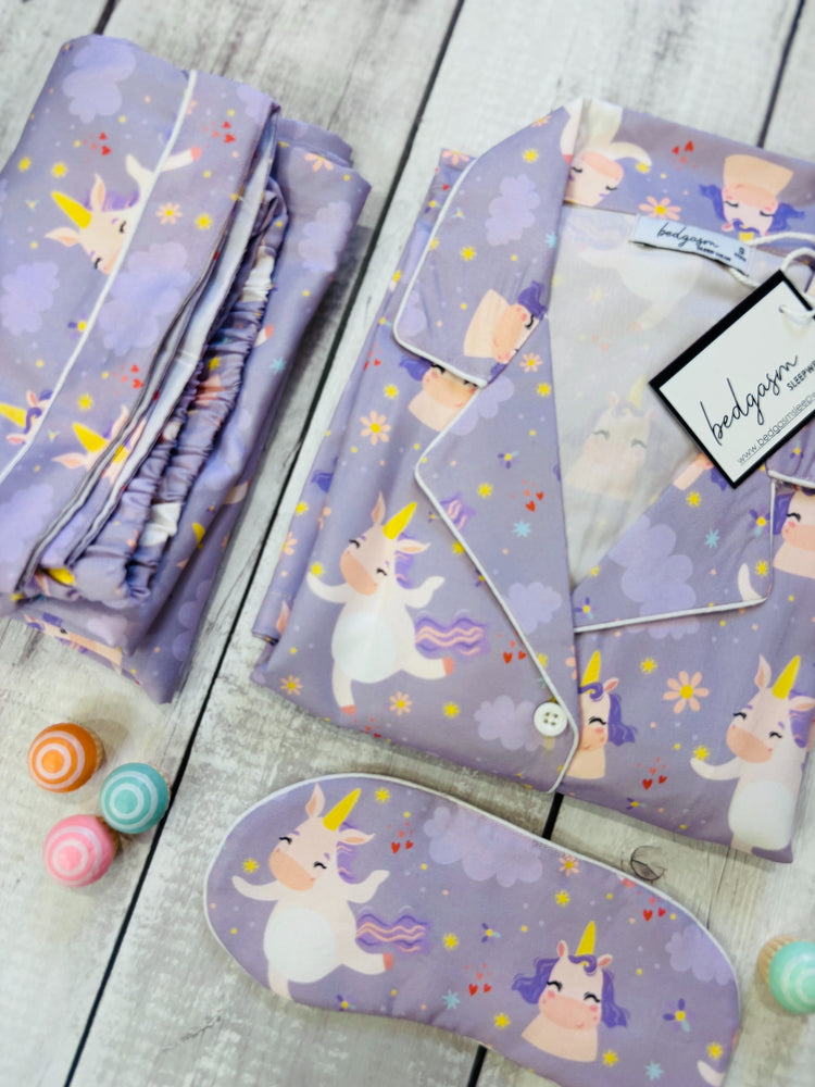 Load image into Gallery viewer, Dancing Unicorn Nightwear Set
