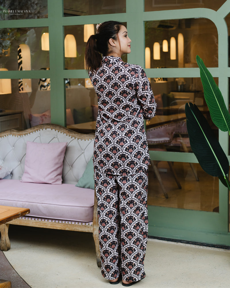 Load image into Gallery viewer, Anemone Loungewear Set
