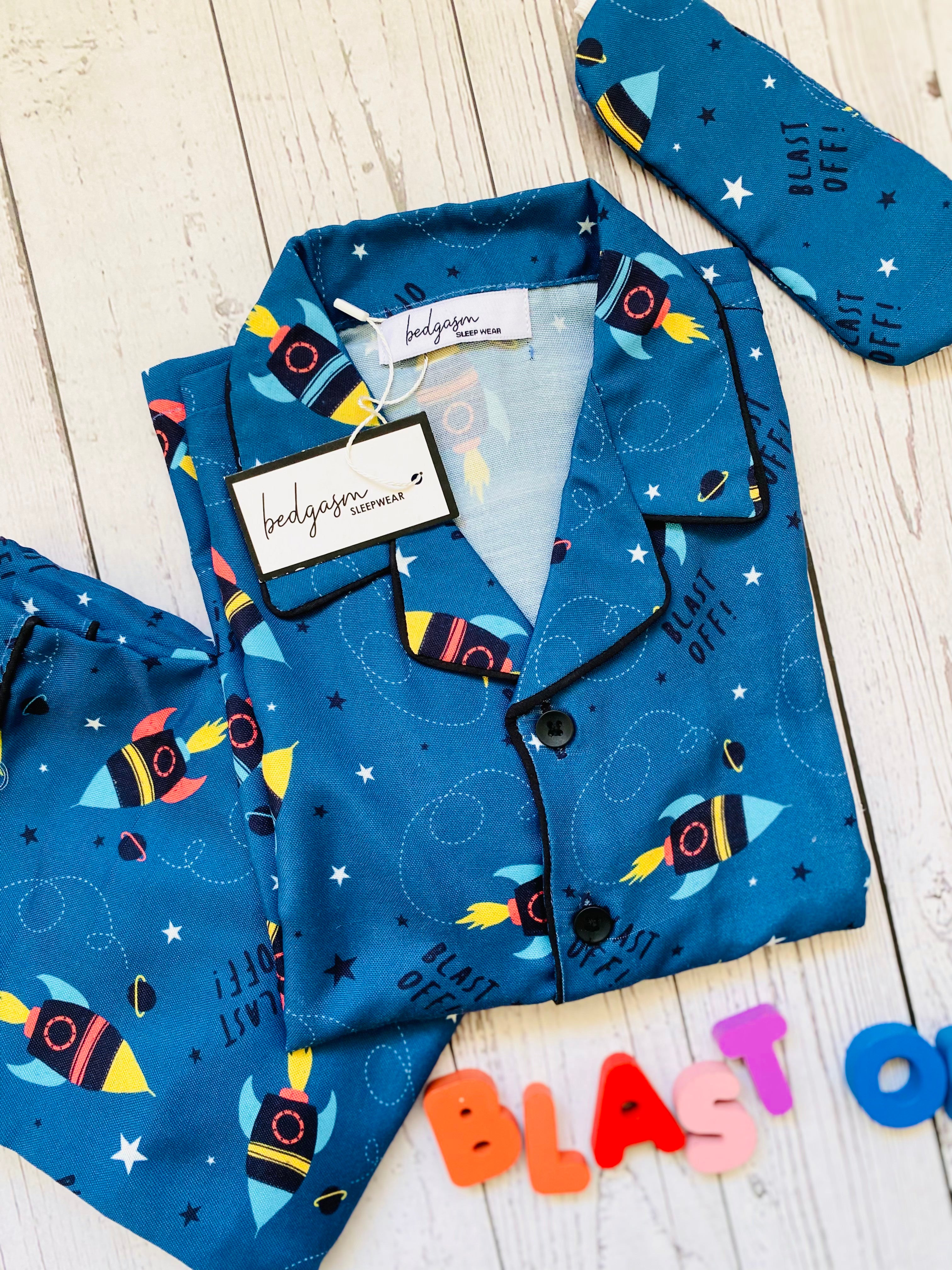 Blast Off Men Nightwear Set