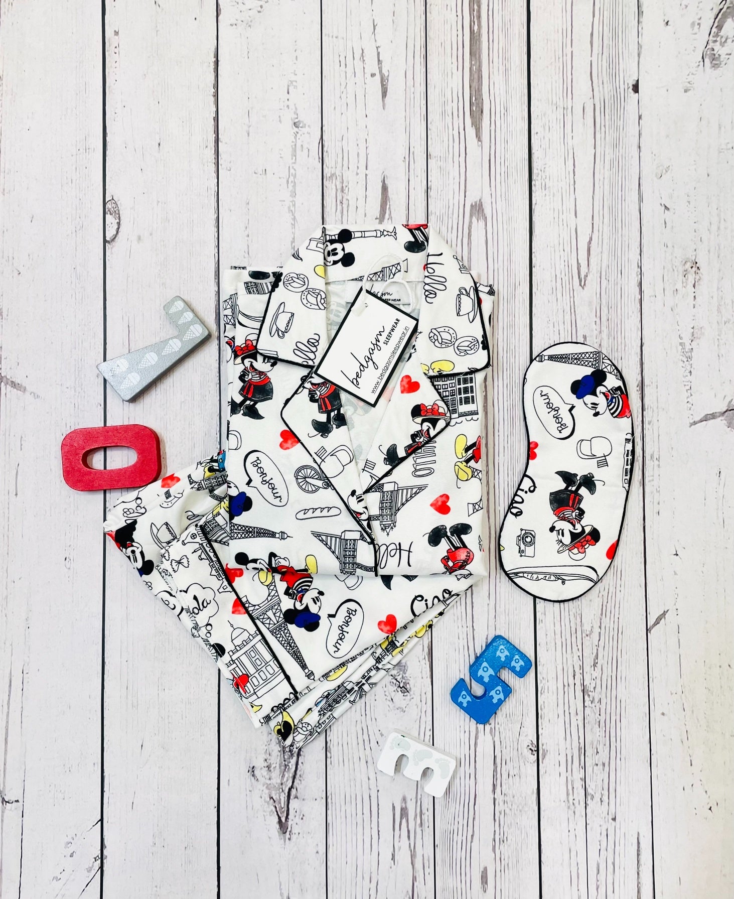 BONJOUR KIDS PYJAMA SET IN A POUCH 6y