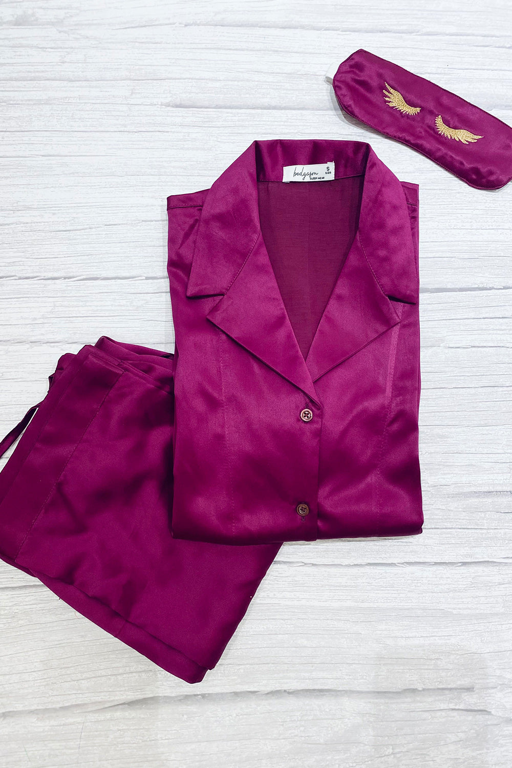 Eyelashes Nightwear Set